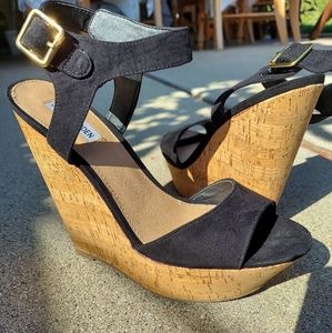 Steve Madden Black Wedges Lustter